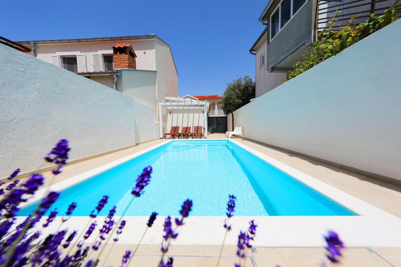 Villa Klaudia With Pool Zadar Buitenkant foto