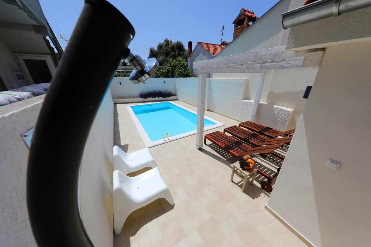 Villa Klaudia With Pool Zadar Buitenkant foto